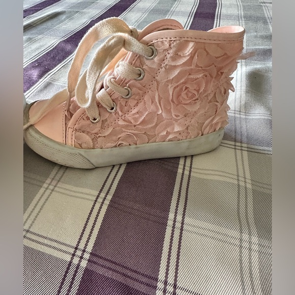 Girls Maggie & Zoe Hightop Sneakers - Picture 2 of 7